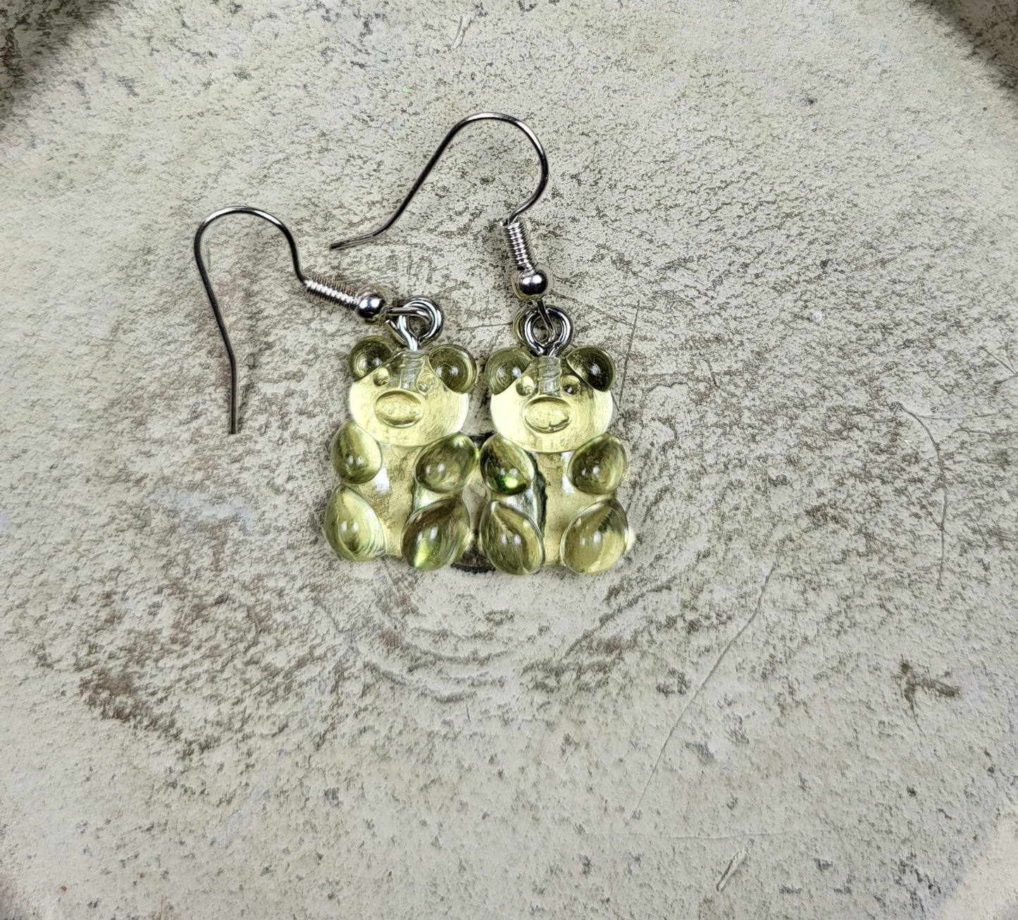 Oorbel gummibeertje transparant lichtgeel